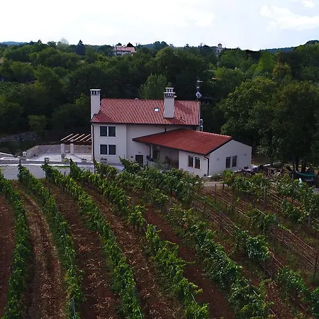 La Madrugada Farm House *