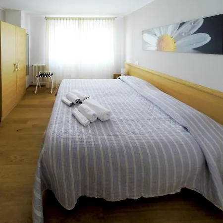 ファームステイ La Madrugada Farm House *