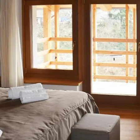 ファームステイ La Madrugada Farm House アウリジーナ
